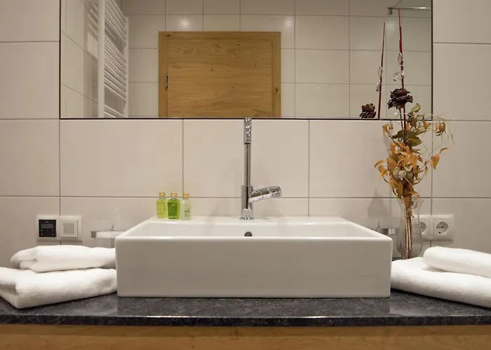 Daire In Near Lifts *