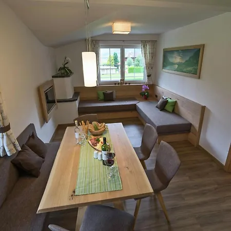 Flat Near Four Lifts In Apartamento